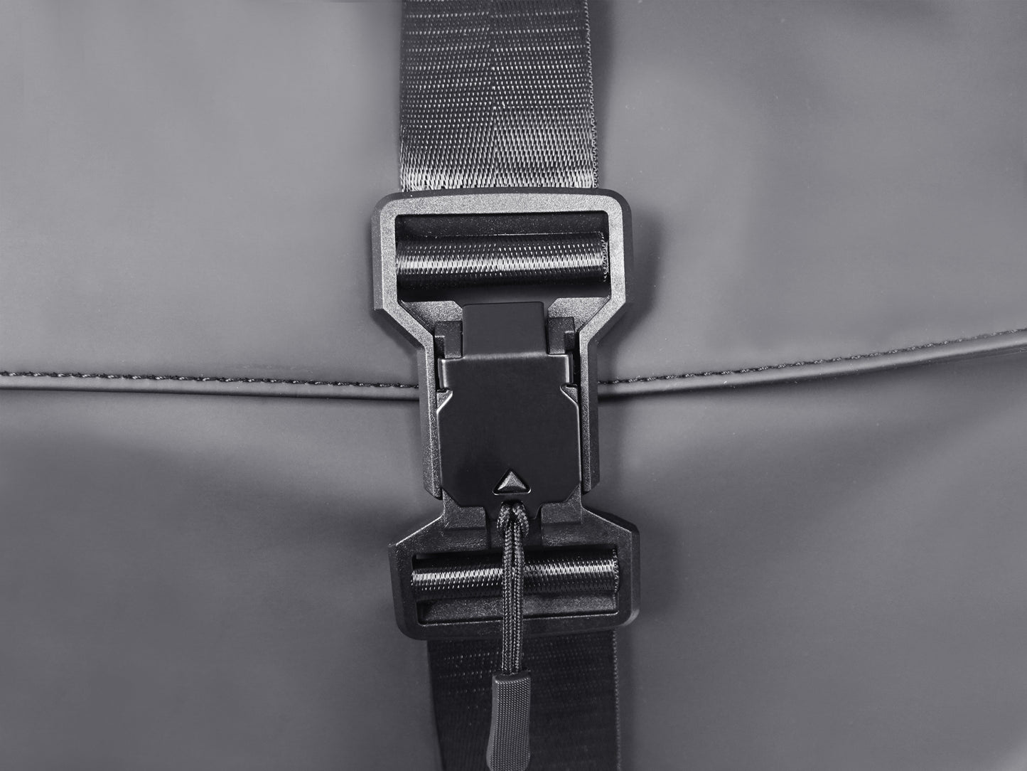 Roam Backpack - Black