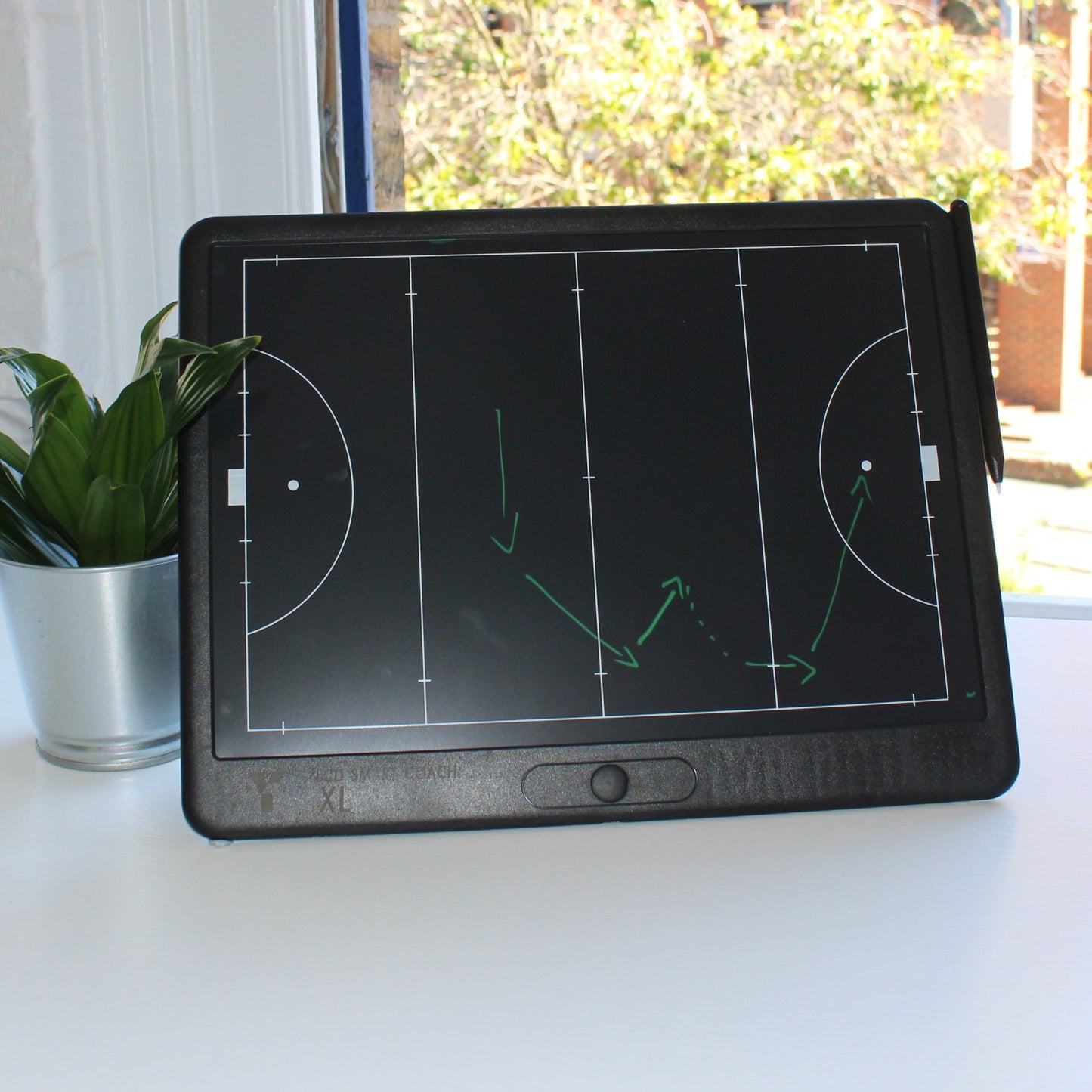 Y1 Smart Coach XL - Hockey LCD & Whiteboard Coaching Board